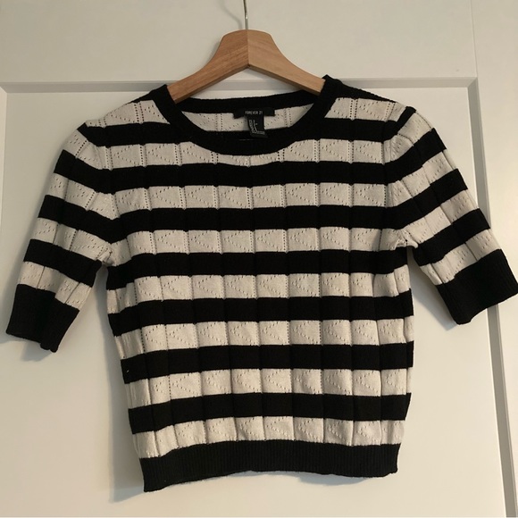 Forever 21 Cropped Striped Sweater - Picture 1 of 3